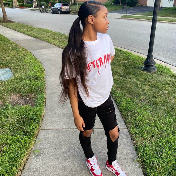 Profile Picture of Leah Genise (@leahgenisee) on Poshmark