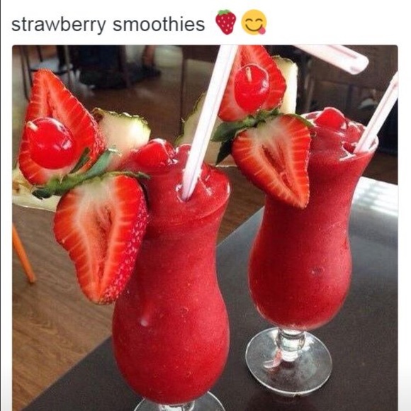 Profile Picture of Robin Bell (@robinshantel_) on Poshmark