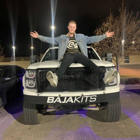 Profile Picture of Zach Crable (@zcrable) on Poshmark