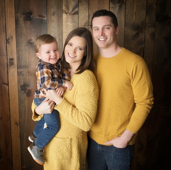 Profile Picture of Alana Mahley (@alanamahley) on Poshmark