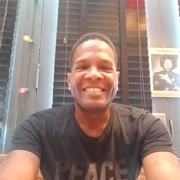 Profile Picture of Carlos Lindley (@carloslindley) on Poshmark