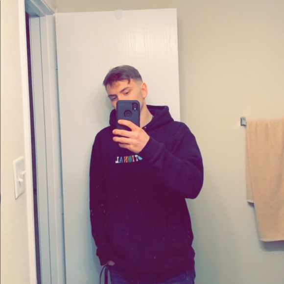 Profile Picture of Cooper Smith (@coopersmith28) on Poshmark