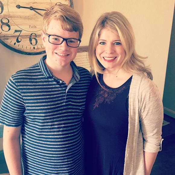 Profile Picture of Amy Vardeman (@amyvardeman) on Poshmark