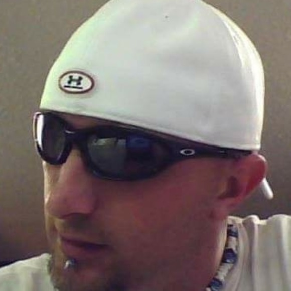 Profile Picture of Christopher Kocincki (@ckocincki) on Poshmark