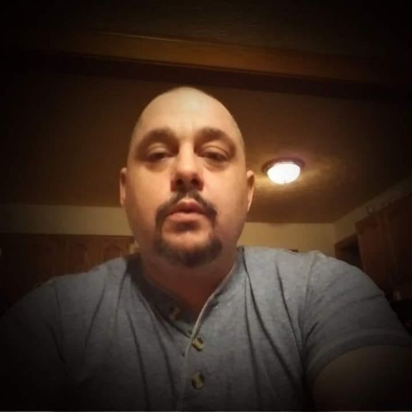 Profile Picture of Mark Verdon (@verdonm605) on Poshmark