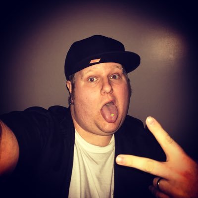 Profile Picture of Chad Cantrell (@ragecc) on Twitter