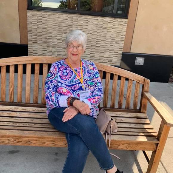 Profile Picture of Bobbie Evans (@bobbie70) on Poshmark