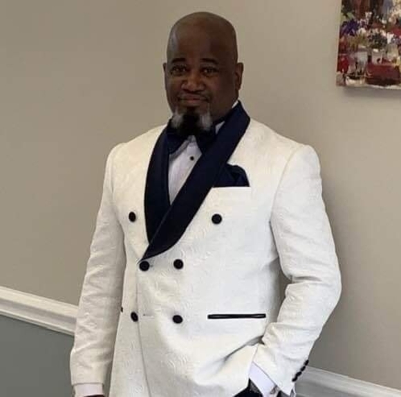 Profile Picture of Jeffrey Akins (@jeffreyakins) on Poshmark