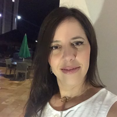 Profile Photo of AngelaFarias (@AngelaFariasPe) on Twitter