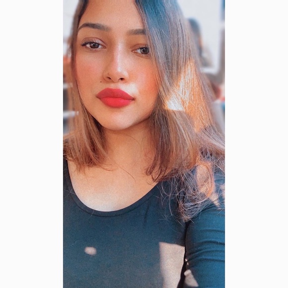 Profile Picture of Anindita Chatterjee (@aninditachatter) on Poshmark