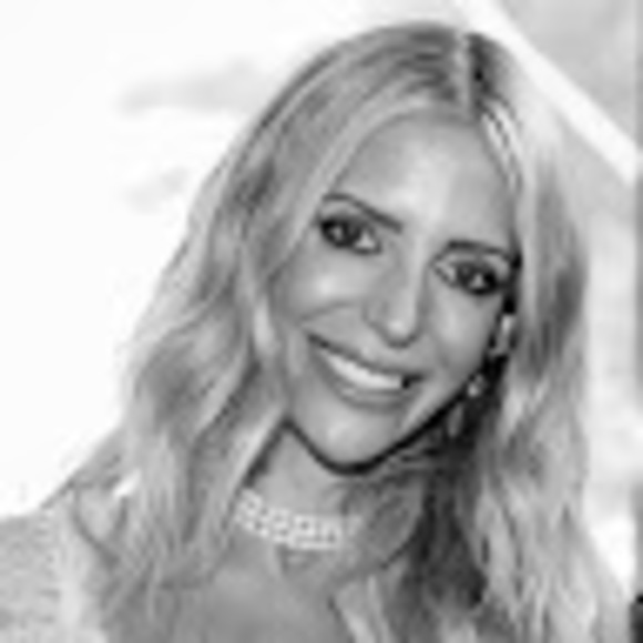 Profile Picture of Kylee Jacobsen-nadji (@kjacobsennadji) on Poshmark