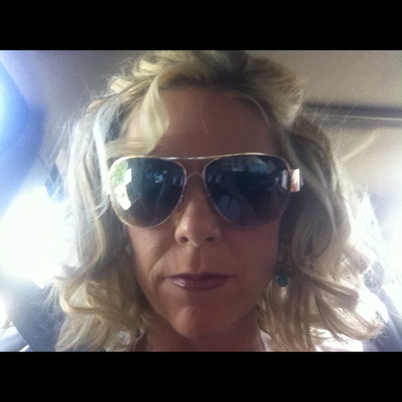 Profile Picture of Sheri Penkert (@spenkert) on Poshmark