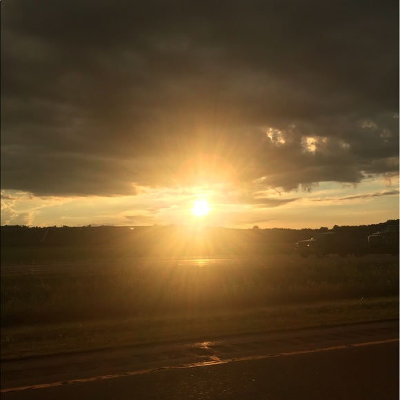 Profile Picture of Taylor Wiese (@taylor_2510) on Poshmark