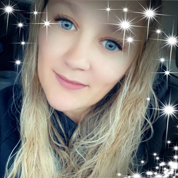 Profile Picture of Chandale Swartwout (@cswartwout27) on Poshmark
