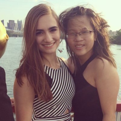 Profile Picture of Amber Swann (@bambi_swann) on Twitter