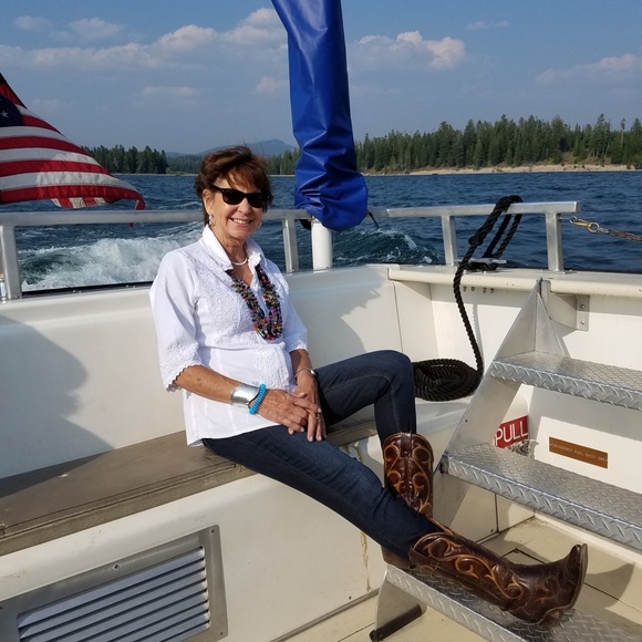 Profile Picture of Connie Abramson (@husband_) on Poshmark