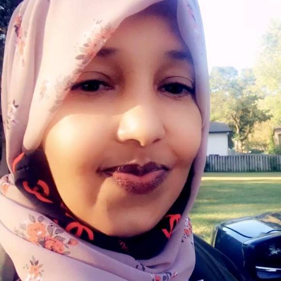 Profile Picture of Huda mahamed Mahamud (@hudayy) on Poshmark