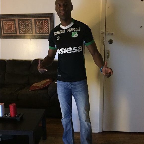 Profile Picture of Felipe Hurtado (@felipao2020) on Poshmark