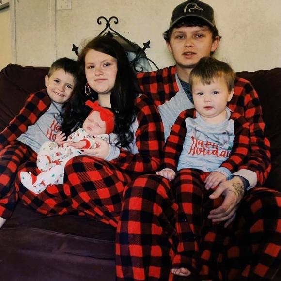 Profile Picture of Alexis James (@alexisjames879) on Poshmark