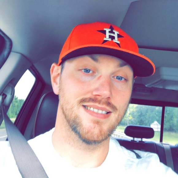 Profile Picture of Jim Carlisle (@jtw33zy) on Poshmark