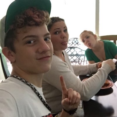 Profile Picture of Chris Nicolo-Gill (@that_boy_chriis) on Twitter