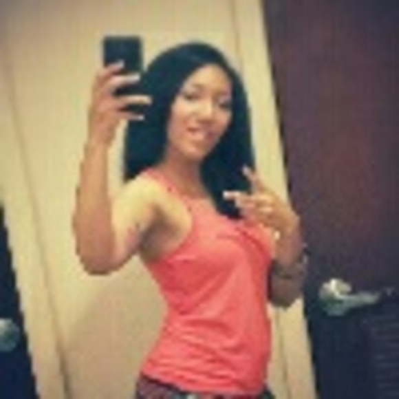 Profile Photo of Brittney Jones (@msbrittneyjones) on Poshmark