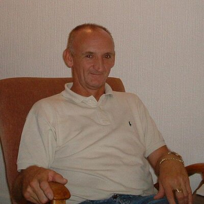 Profile Picture of Robert Goldsmith (@sandexltduk) on Twitter