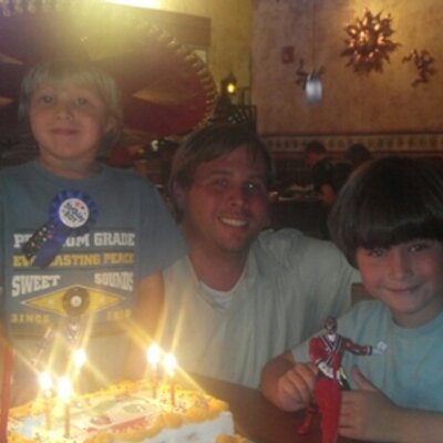 Profile Picture of Scott Hammock (@docinkrazo) on Twitter