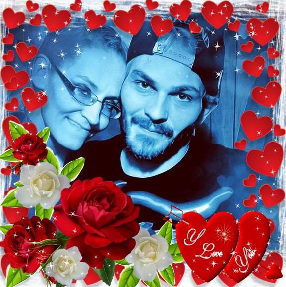 Profile Picture of Elisabeth Hanson (@elisabethhanson) on Poshmark