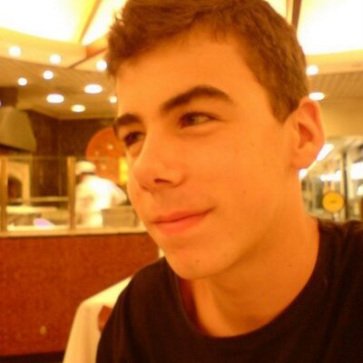 Profile Picture of Léo Laurent Garcia (@leoteatroleo) on Twitter