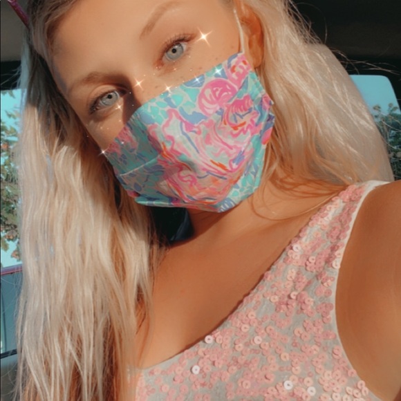 Profile Picture of Devin Kaucher (@devin_k14) on Poshmark