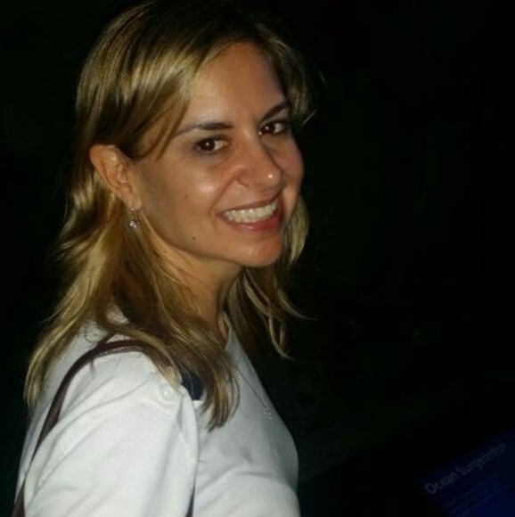 Dina Tsoulos - Poshmark Profile Picture of Dina Tsoulos (@dtsoulos) on Poshmark