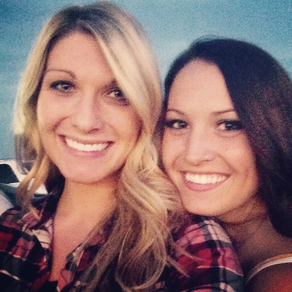 Profile Picture of Kimberly Albers (@kimberlyalbers) on Poshmark