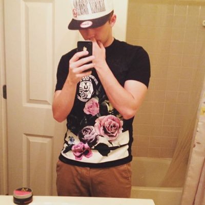 Profile Picture of Griffin Roberts (@cali1881) on Twitter
