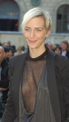 Profile Picture of Hannelore Knutson Wikipedia