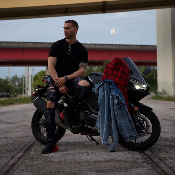 Profile Picture of John Rodriguez (@johnrodrigue141) on Poshmark