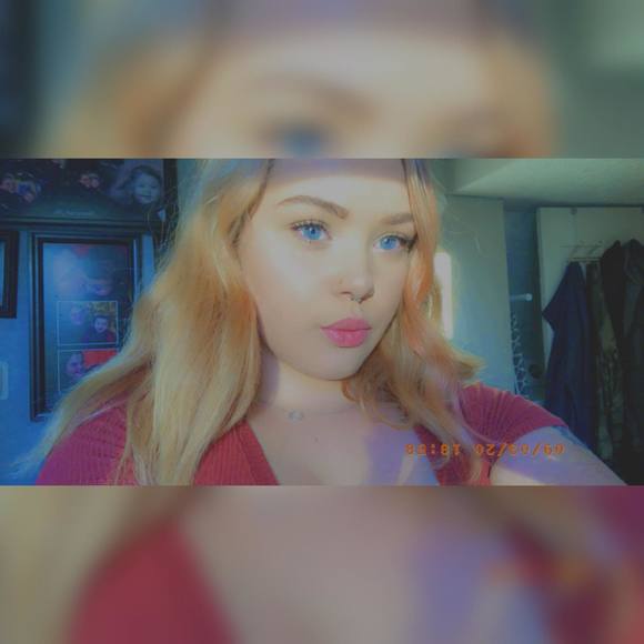Profile Picture of Jennifer Boyack (@jenniferboyack) on Poshmark