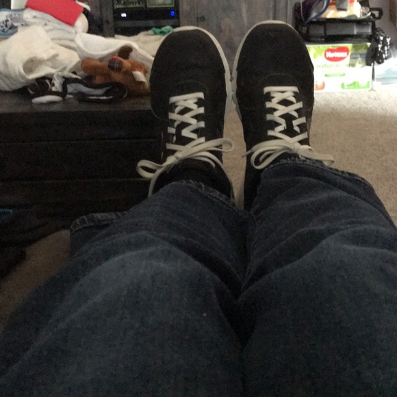 Profile Picture of Mary Stolinski (@daninski) on Poshmark