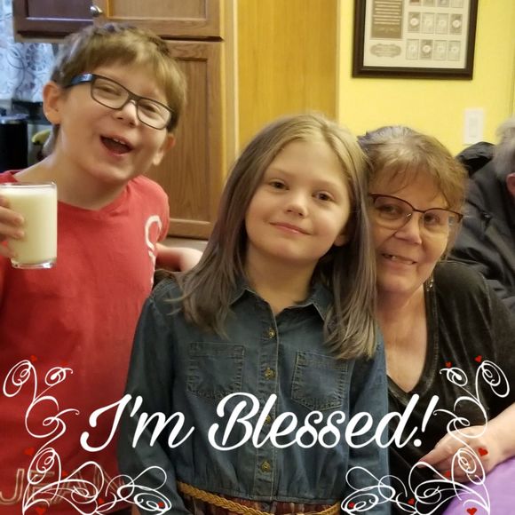 Profile Picture of Melody Wade (@melodywade) on Poshmark