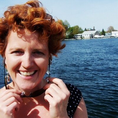 Profile Picture of Shelley Lloydon Twitter