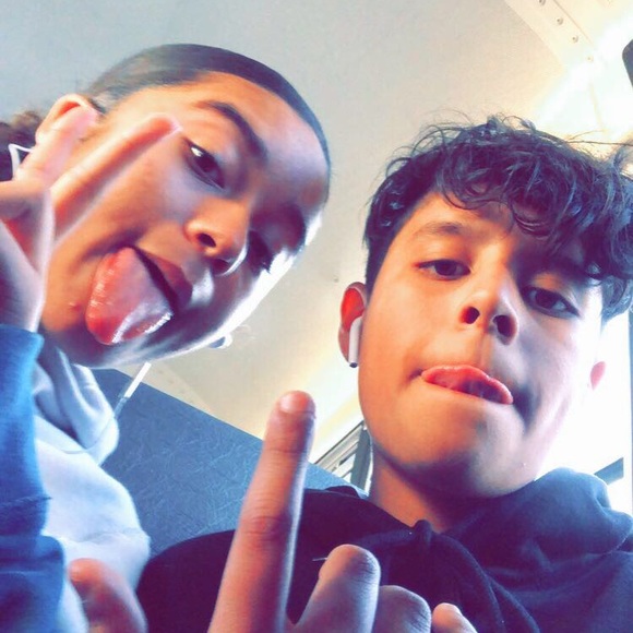 Profile Picture of Kenneth Munoz (@x2k) on Poshmark