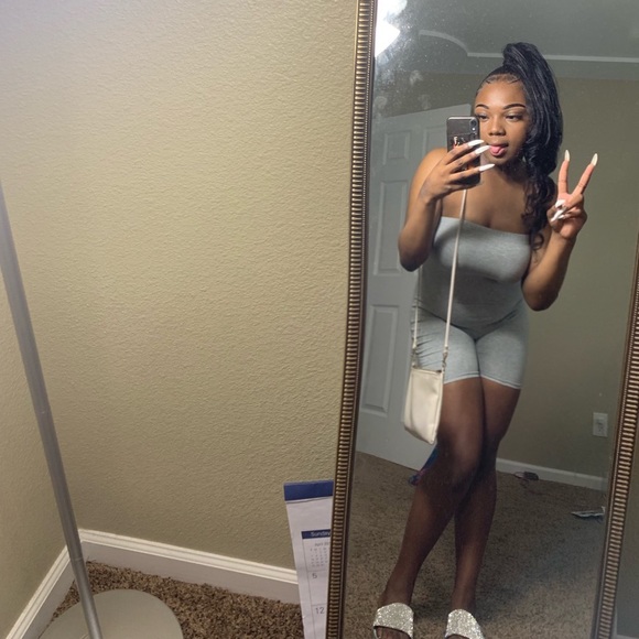 Profile Picture of Sasha Bradley (@sashabradley321) on Poshmark