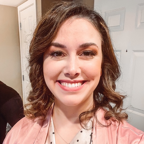 Profile Picture of Jenny Staub (@jstaub08) on Poshmark
