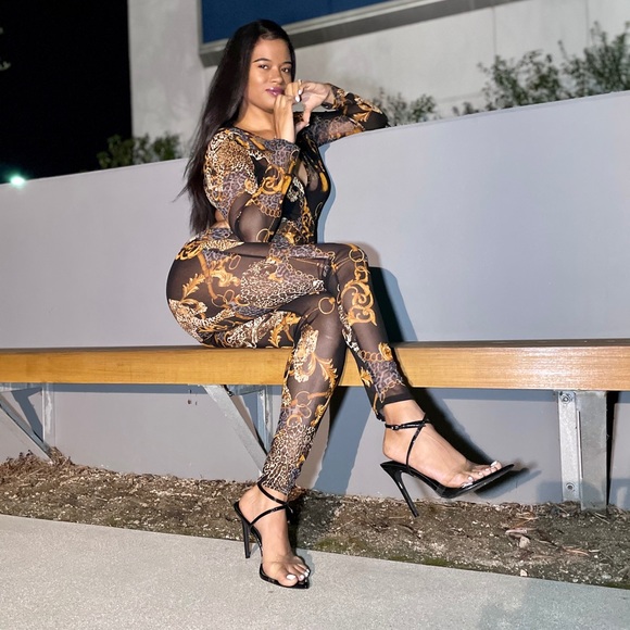 Profile Picture of Cassandra Young (@labombshell00) on Poshmark