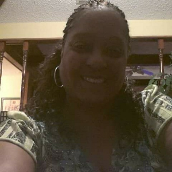 Profile Picture of Pamela Carroll (@oneida629) on Poshmark