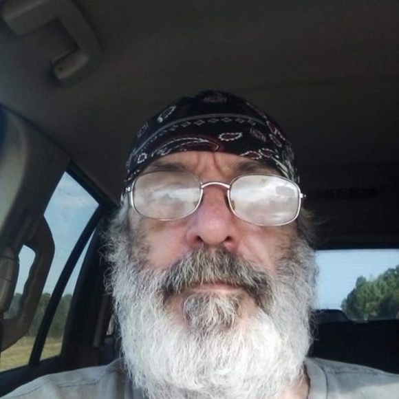 Profile Picture of Tom Walaschek (@twalaschek) on Poshmark