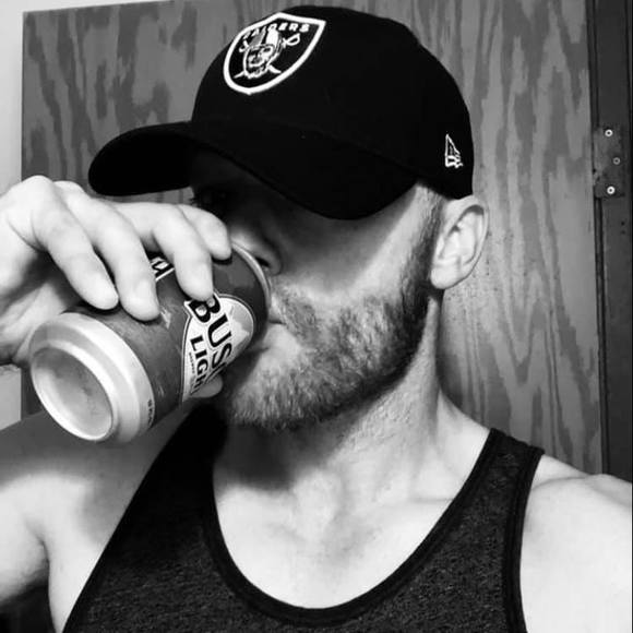 Ryan Baumbach - Poshmark Profile Picture of Ryan Baumbach (@r_baumbach) on Poshmark