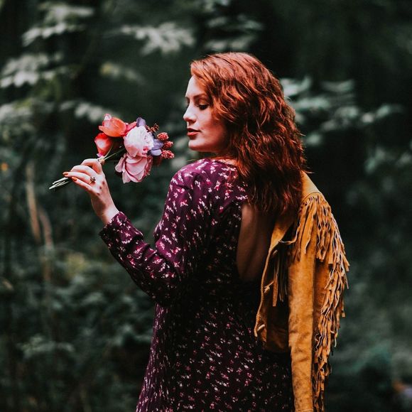 Profile Picture of Julianne Whitehead (@jewhitehead) on Poshmark