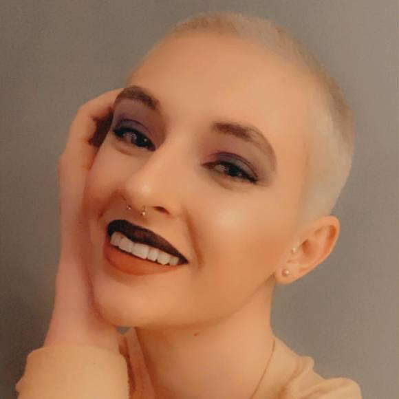 Profile Picture of Sarah Siplinger (@sarssiodouxer) on Poshmark