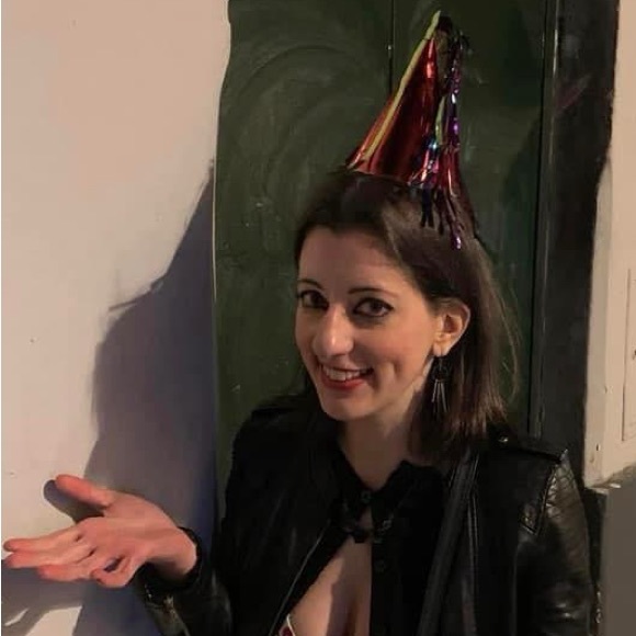 Profile Picture of Julia Lange (@juliastoreva) on Poshmark